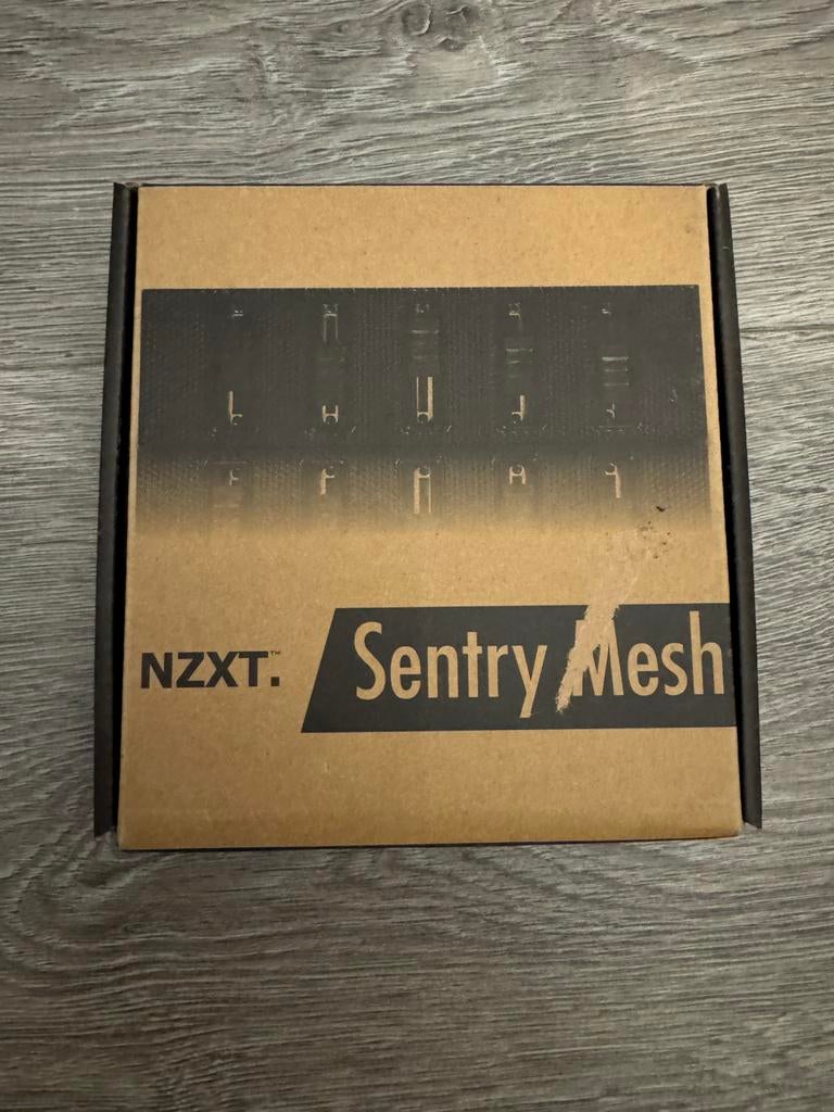 NZXT Sentry Mesh fan controller, Computers en Software, Computerbehuizingen, Ophalen of Verzenden, Zo goed als nieuw