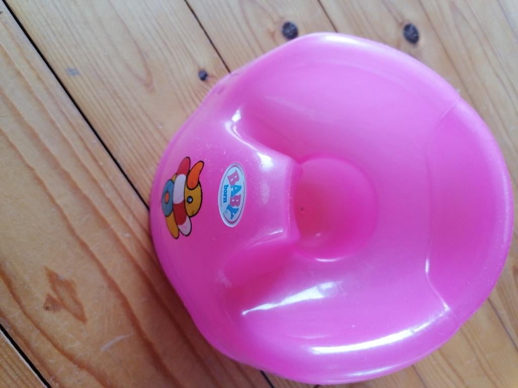 pot à pipi original pour poupée Baby Born, Enfants & Bébés, Jouets | Poupées, Enlèvement