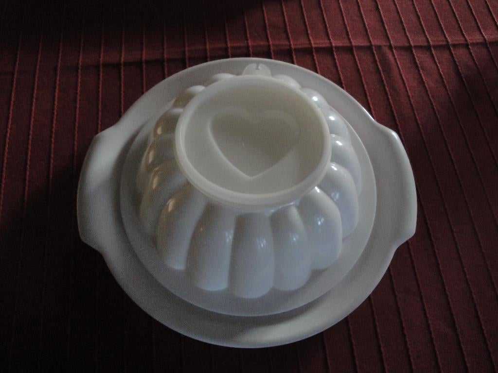 Tupperware Moule à charlotte et pudding, Enlèvement, Neuf, Blanc