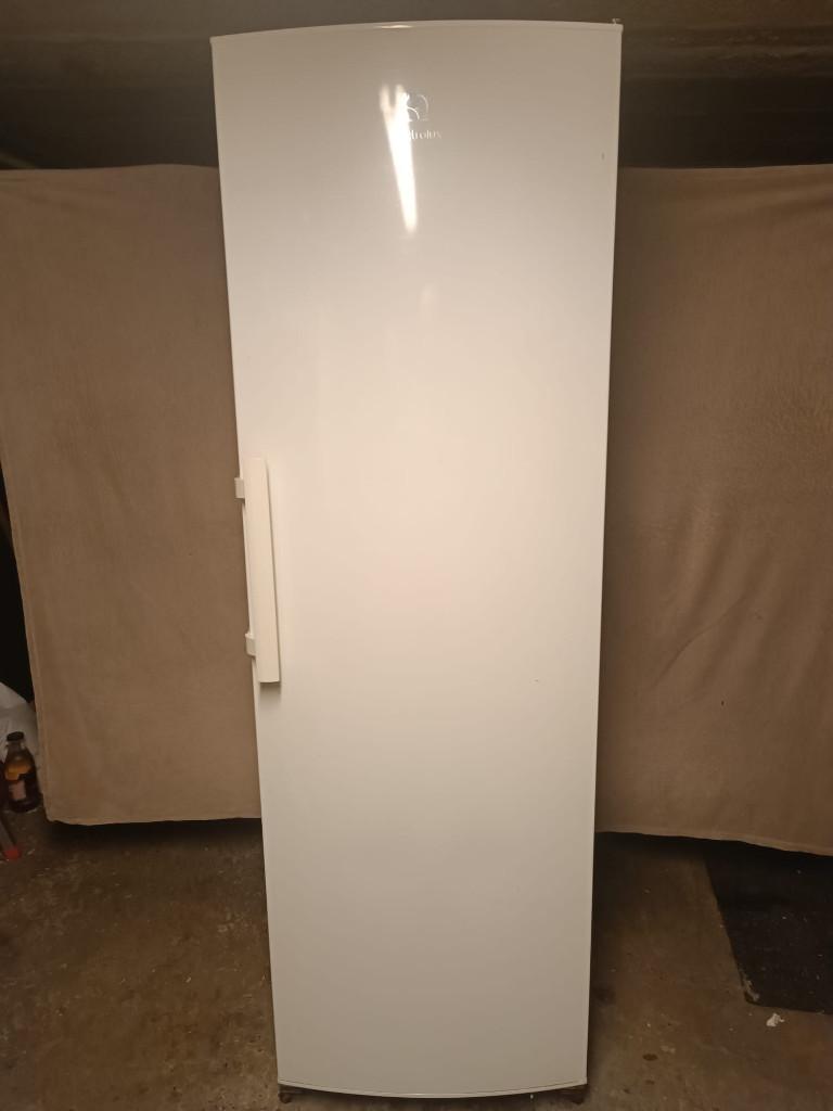 frigo, Electroménager, Réfrigérateurs & Frigos, Classe énergétique A ou plus économe, 160 cm ou plus, Sans bac à congélation, Enlèvement