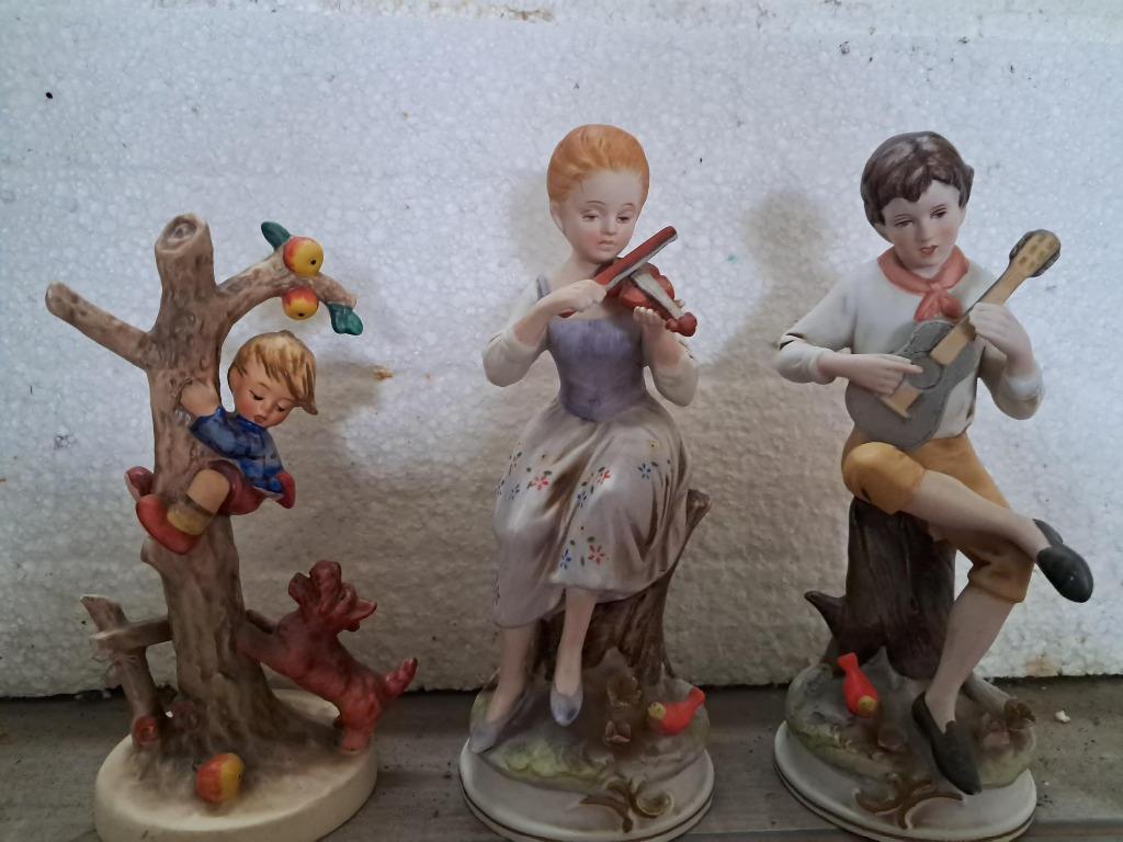 porseleinen beeldjes waaronder Hummel, Antiek en Kunst, Ophalen