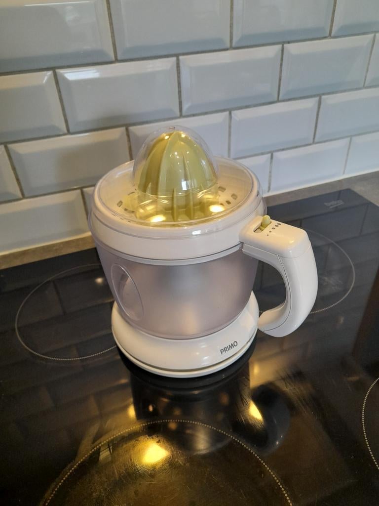 Fruit pers ., Ophalen, Zo goed als nieuw, Citruspers