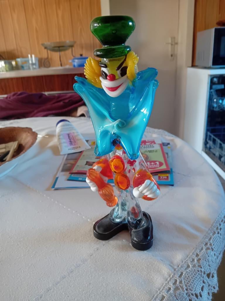 Clown murano glaswerk, Ophalen