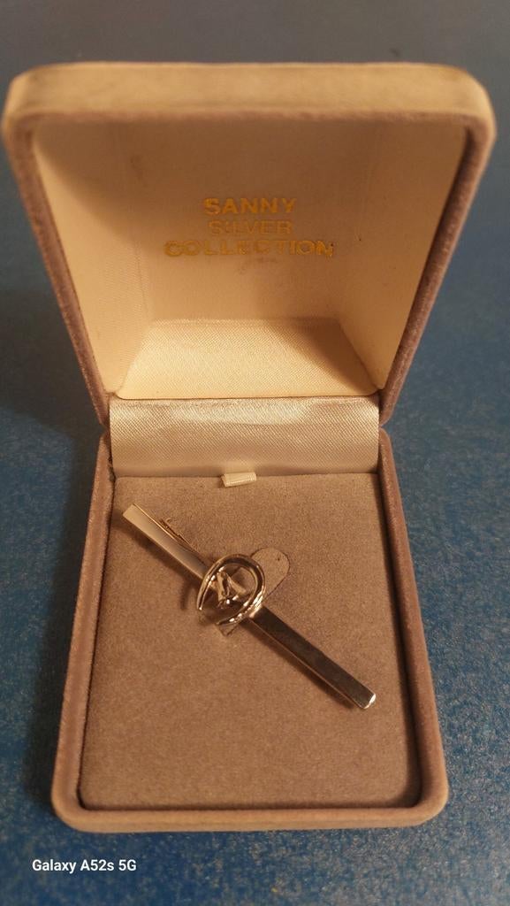 Pince à cravate pour les amateurs de chevaux., Bijoux, Sacs & Beauté, Bracelets à breloques, Comme neuf, Autres marques, Pierre précieuse