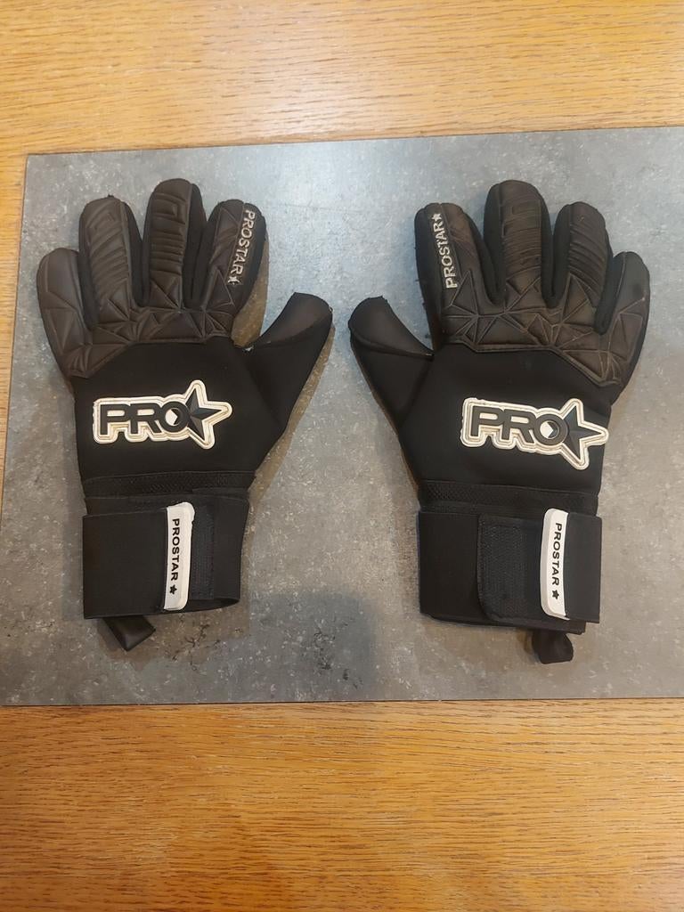 Gants de gardien de but Prostar, Enlèvement