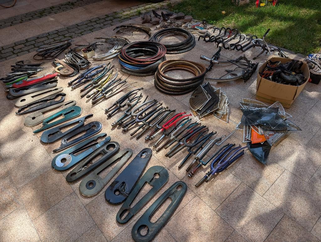 Centrum Gent: groot lot retro fietsonderdelen, Fietsen en Brommers, Ophalen, Gebruikt, Algemeen, Overige typen