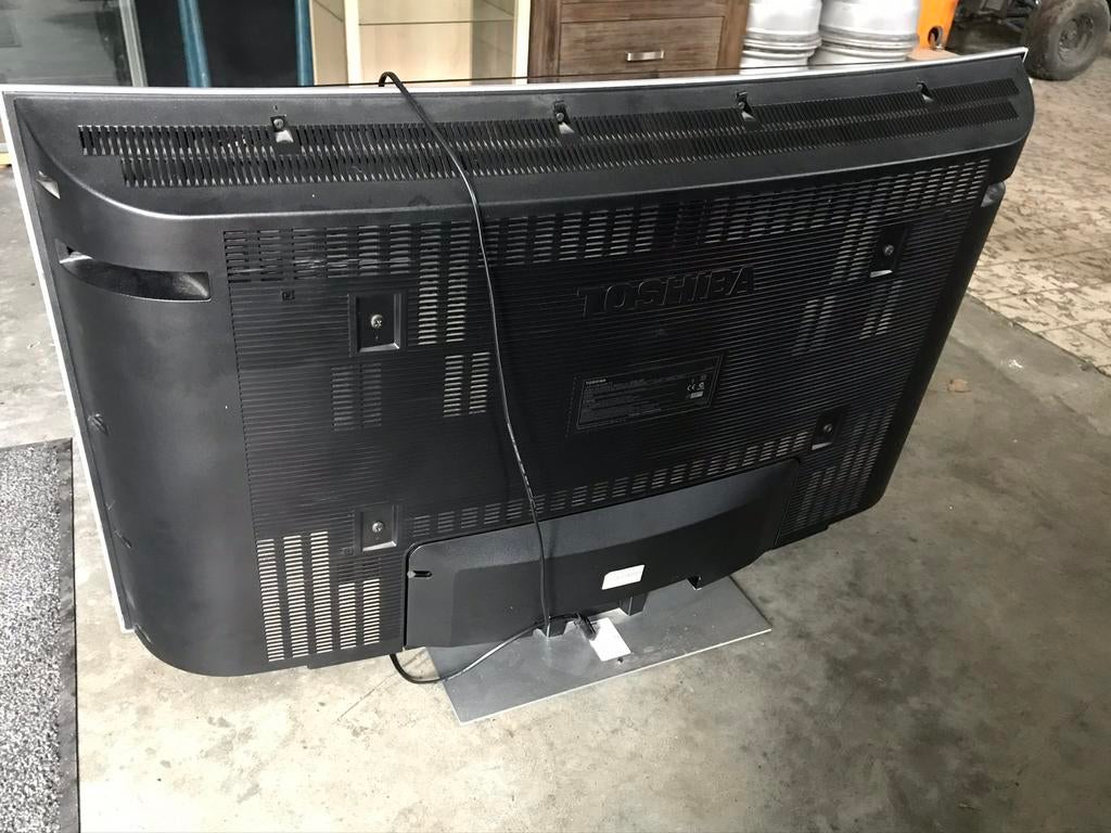 Toshiba 32WL36P LCD TV met Soundbar – €125, Toshiba, Enlèvement ou Envoi, 50 Hz, HD Ready (720p)