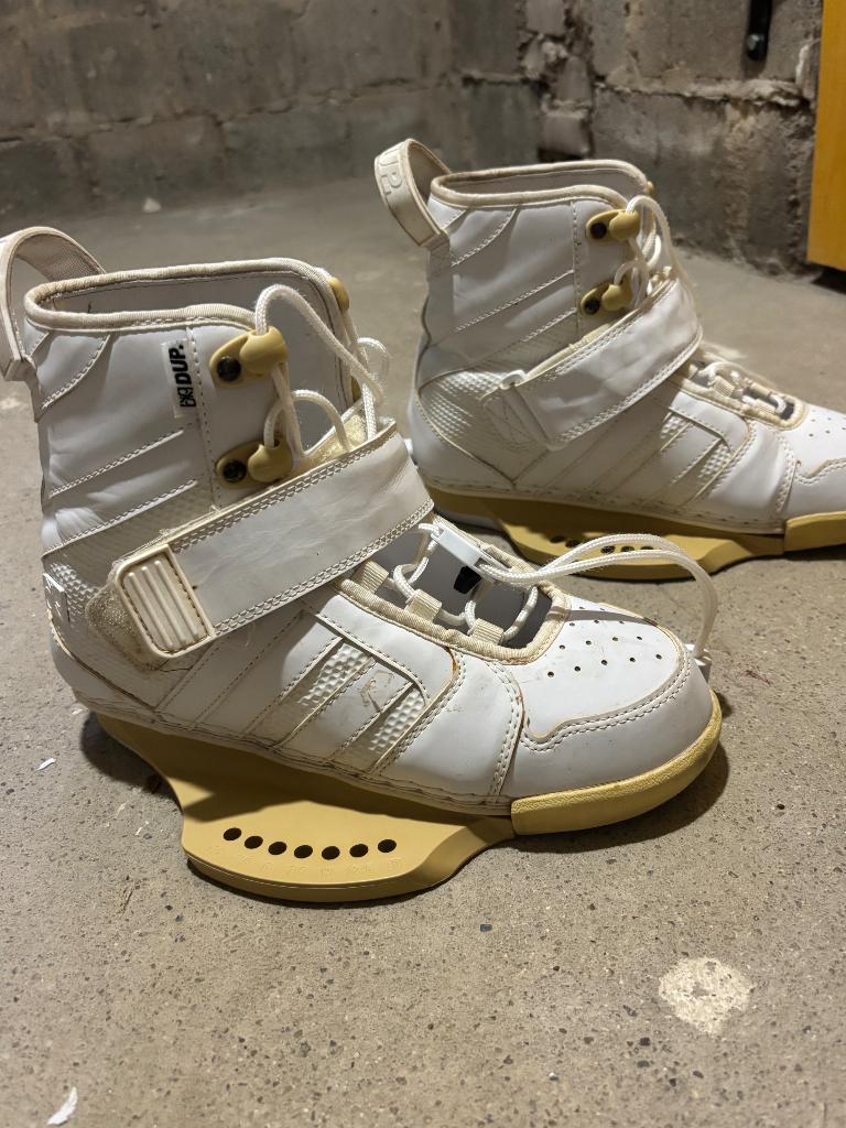 Dup wakeboard binding maat US 5/6 EU 36/37, Enlèvement ou Envoi, Utilisé, Chaussures