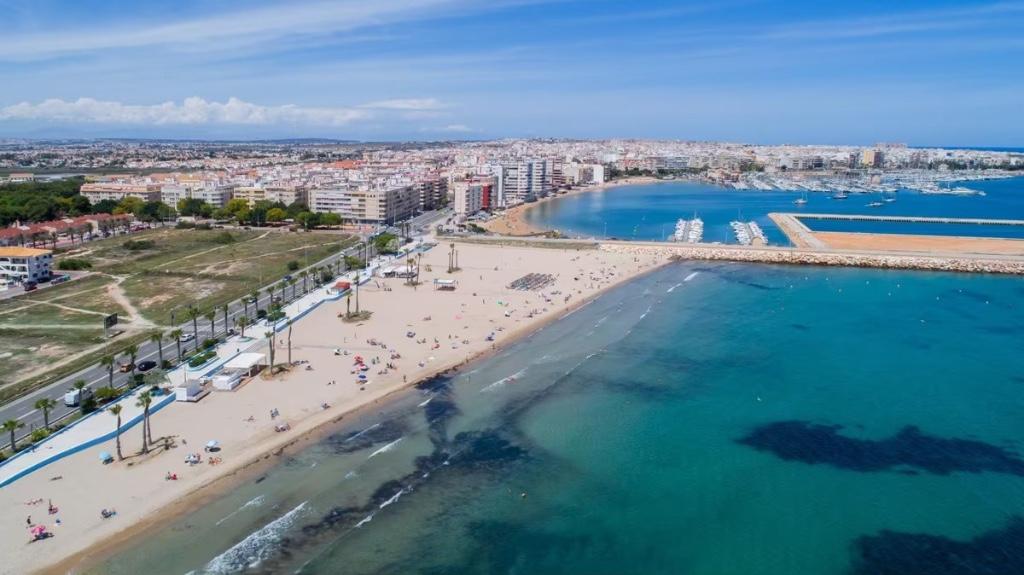 Appartement aan zee met 2 slaapkamers te koop in Spanje, Immo, Spanje, 65 m², La Mata Torrevieja, 2 kamers