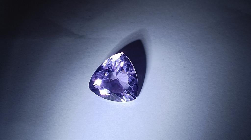 Prachtige onverwarmde amethist uit Uruguay, Handtassen en Accessoires, Edelstenen, Ophalen of Verzenden, Nieuw