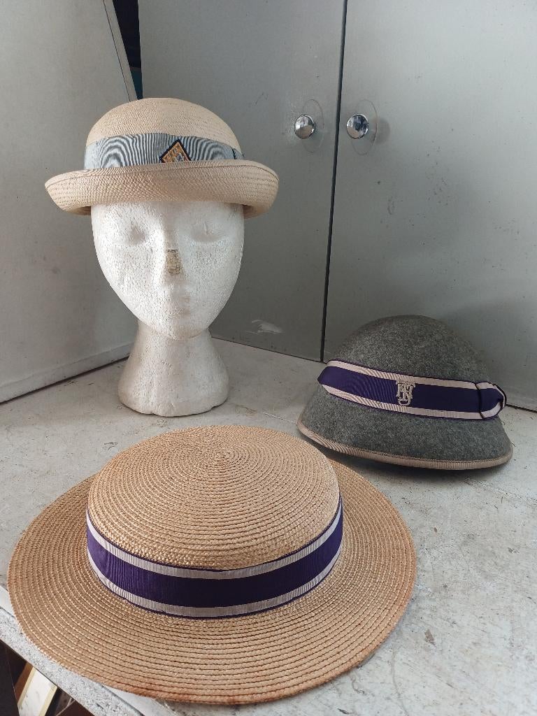 vintage 3 chapeaux de collégiennes (  tenue obligatoire ), Enlèvement ou Envoi