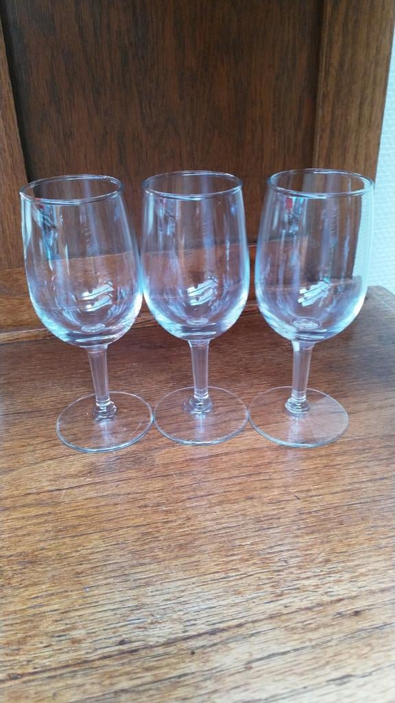 Wijn glazen 9 stuks, Verzamelen, Glas en Drinkglazen, Ophalen of Verzenden, Gebruikt, Overige typen