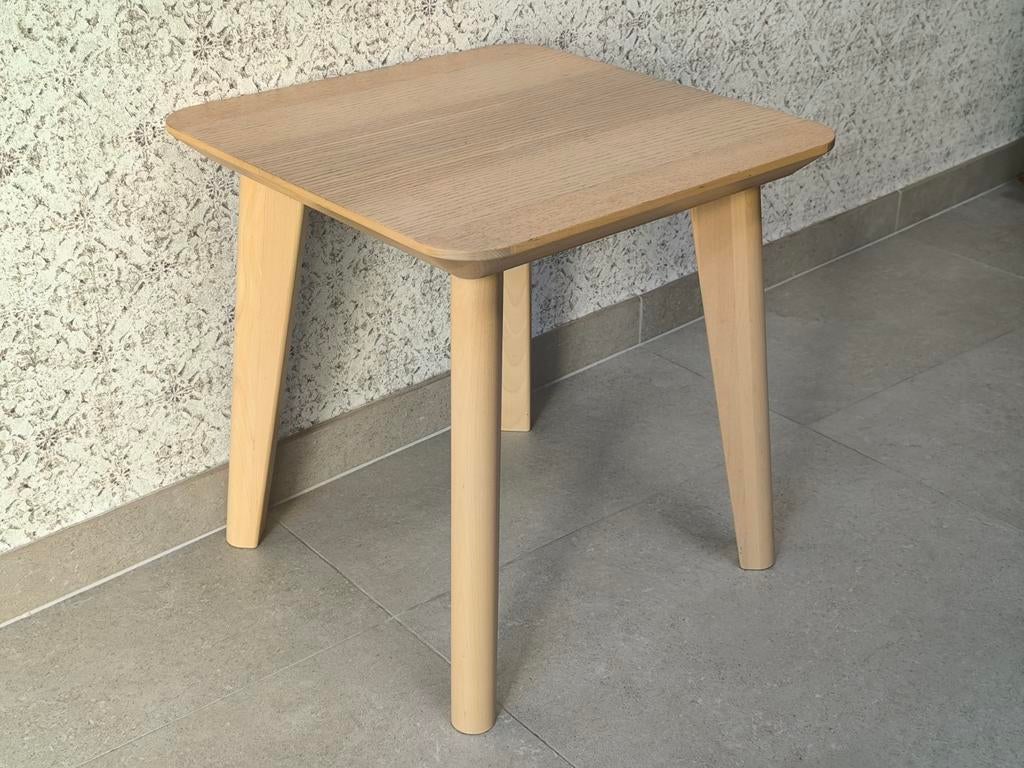 ikea lisabo Petite table d'appoint en bois (Lourd!), Maison & Meubles, Tables | Tables d'appoint, Utilisé, Carré, 45 à 60 cm, Moins de 55 cm