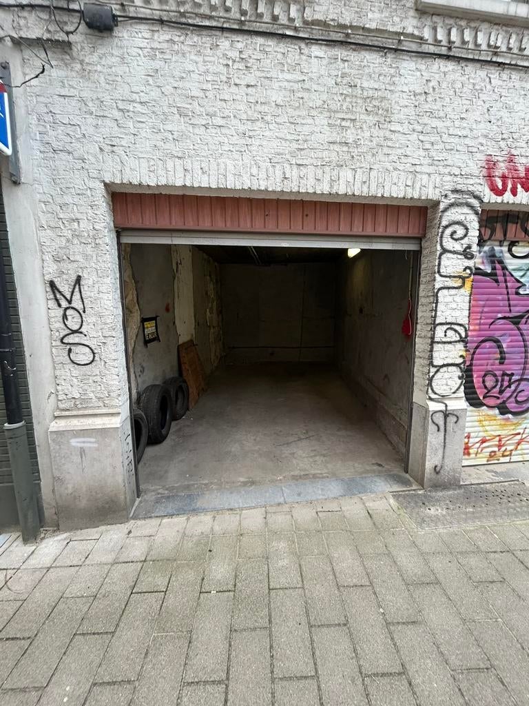 Garagebox Centrum Antwerpen Paardemarkt opslaf, Immo