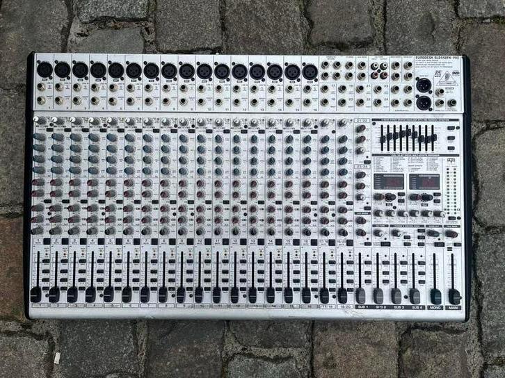 Behringer EURODESK SL2442FX-PRO, Enlèvement ou Envoi, Utilisé, 20 canaux ou plus