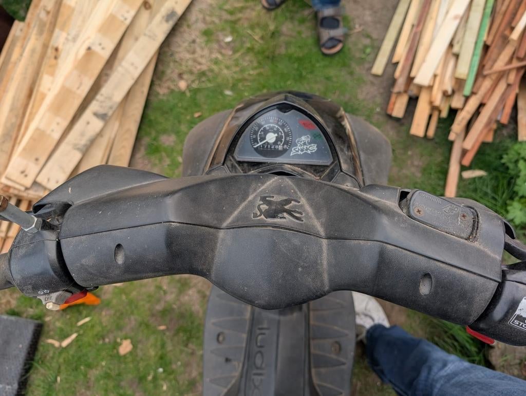 In goede staat Scooter Peugeot, Enlèvement