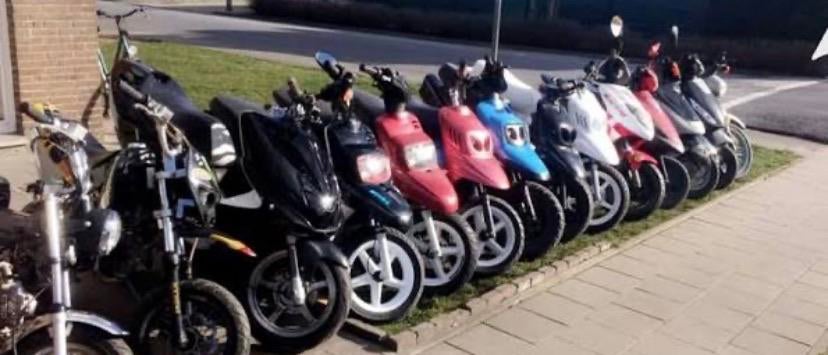 Project scooters gezocht, Fietsen en Brommers, Brommeronderdelen | Scooters, Ophalen