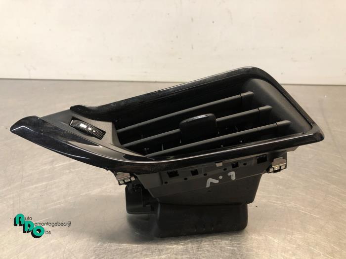 Grille aération tableau de bord d'un Peugeot 208 (208 12-), -, 3 mois de garantie, Utilisé, -