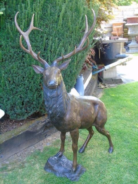 grand cerf debout en bronze H 1m75 !, Enlèvement, Neuf, Autres matériaux, Animal