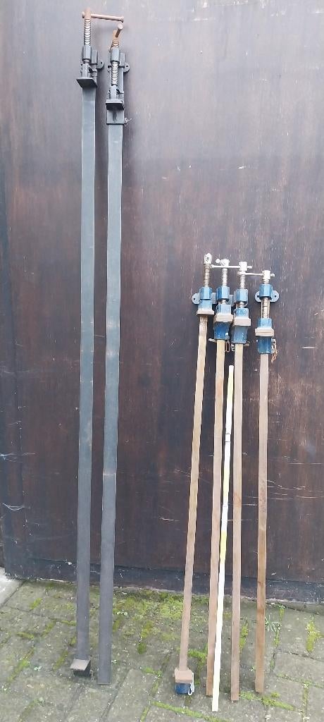 2 lange en 4 kortere T-lijmklemmen/serre-jointen/sergeanten, Doe-het-zelf en Bouw, Gereedschap | Overige machines, Gebruikt, Ophalen