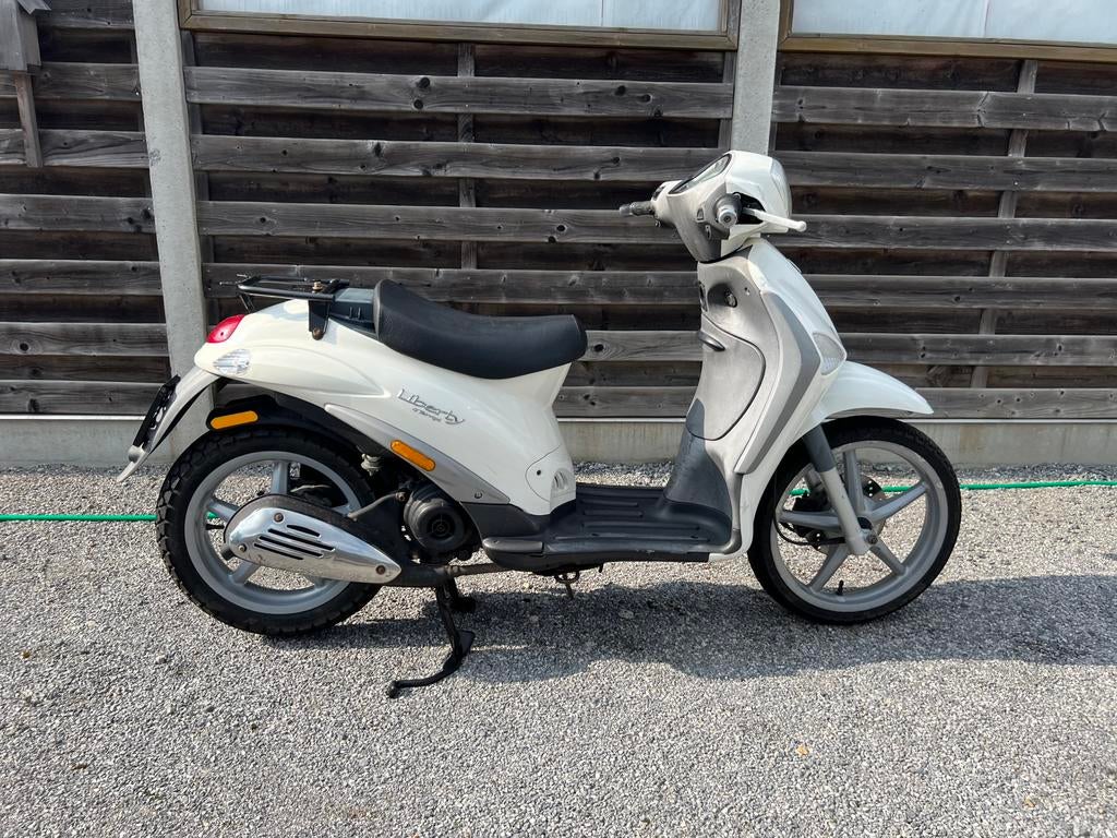 Piaggio Delivery Liberty B klasse met nieuwe banden, Vélos & Vélomoteurs, Scooters | Piaggio, Enlèvement, Comme neuf