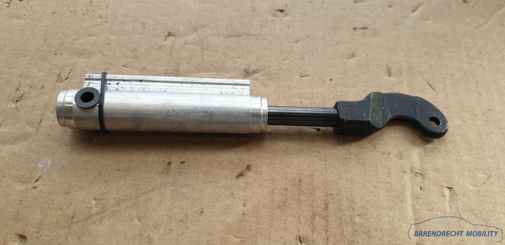 V rin de toit d capotable W209 CLK cabriolet 2098001172 ress, Mercedes-Benz AG, Mercedes-Benz, Utilisé, Mercedesstrasse 120
70372  Stuttgart, DE