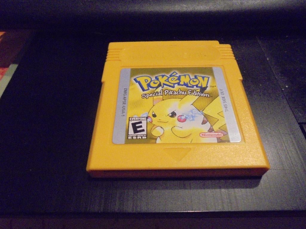 Game boy Pokémon yellow (orig-Amerikaans), Ophalen of Verzenden, Gebruikt