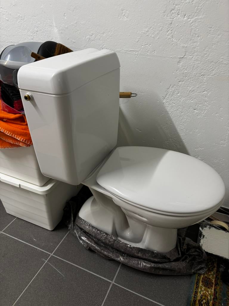 Porseleinen toilet wc Vanmarcke, Doe-het-zelf en Bouw, Sanitair, Ophalen, Toilet