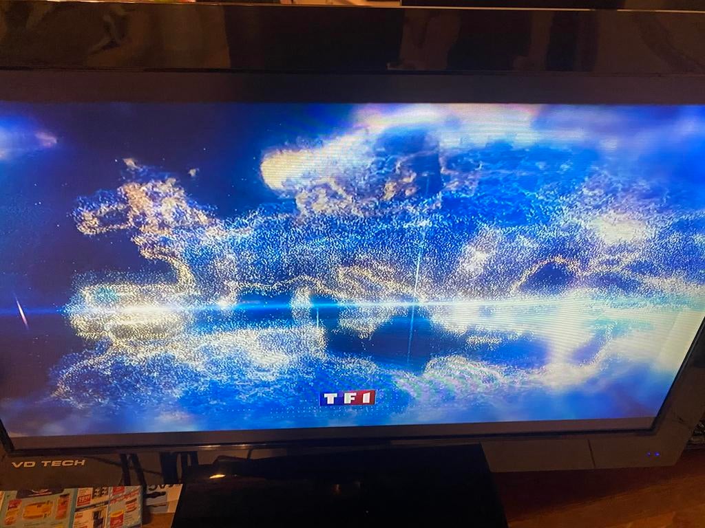 Télévision sans télécommande fonctionne bien ! Les commandes, TV, Hi-fi & Vidéo, Enlèvement, Comme neuf