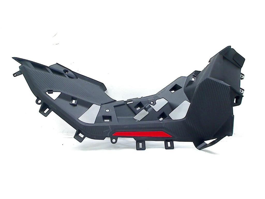 BINNENKUIPDEEL RECHTS Aprilia SR COMPACT GT200 E5 (RP8MD), Motoren, Dhr. S. di Majo, Gebruikt, Info@cama-motorparts.nl, P.J. Troelstraweg 8 8
3144 CX  MAASSLUIS, NL