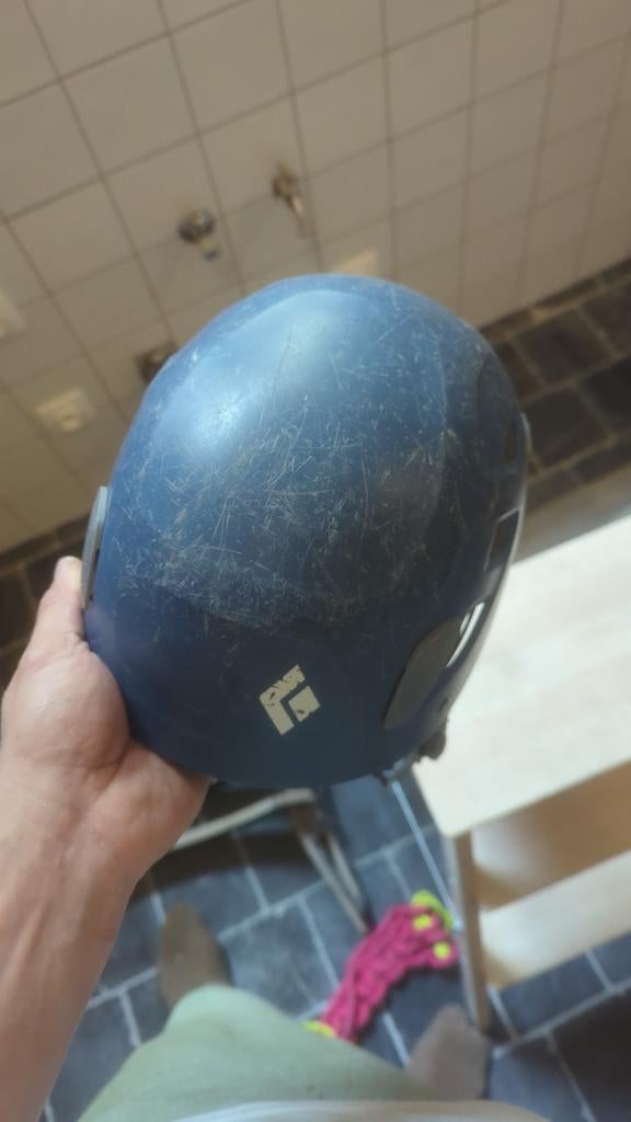 Black Diamond helm L, Ophalen