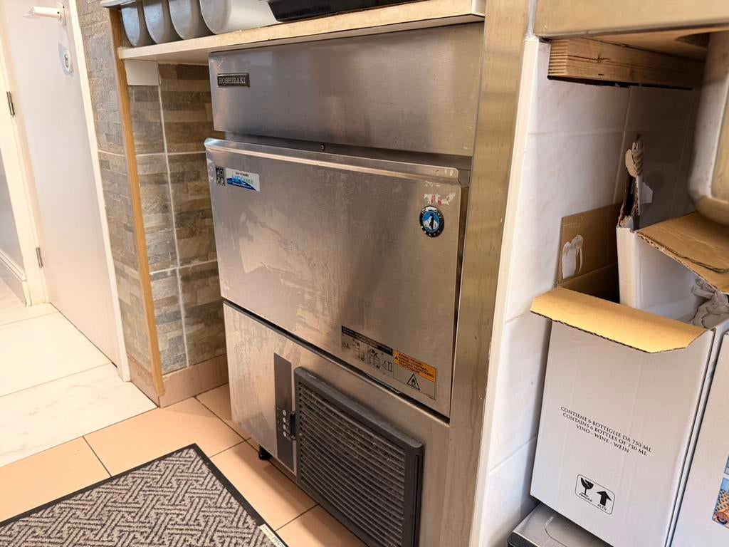 Hoshizaki ijsblokjes machine, Ophalen, Koelen en Vriezen