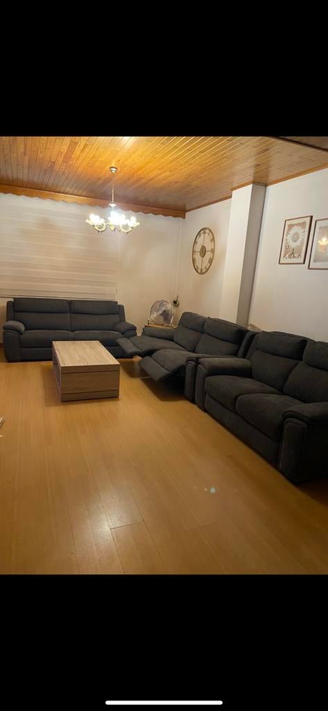 à vendre dessièges,canapés,un salonavec boucle de relaxation, Enlèvement