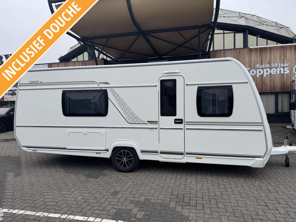 Fendt Diamant 560 DW 2026 &euro;4.480,- KORTING!, Caravans en Kamperen, Caravans, Rondzit, Vast bed, Schokbreker, Fendt