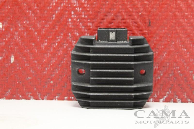 SPANNINGSREGELAAR YZF R1 2000-2001 (YZF-R1 5JJ) (SH650A-12), Motoren, Dhr. S. di Majo, Gebruikt, Info@cama-motorparts.nl, P.J. Troelstraweg 8 8
3144 CX  MAASSLUIS, NL