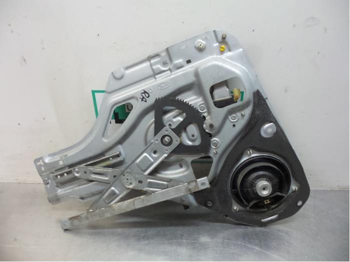 Ruitmechaniek 4Deurs rechts-achter van een Kia Sportage (Spo, -, -, Ophalen of Verzenden, -