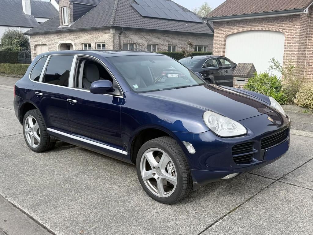 Porsche Cayenne S 4.5 utilitaire léger

toit panoramique en, Autos, Porsche, Cayenne, Achat, Attache-remorque, Automatique