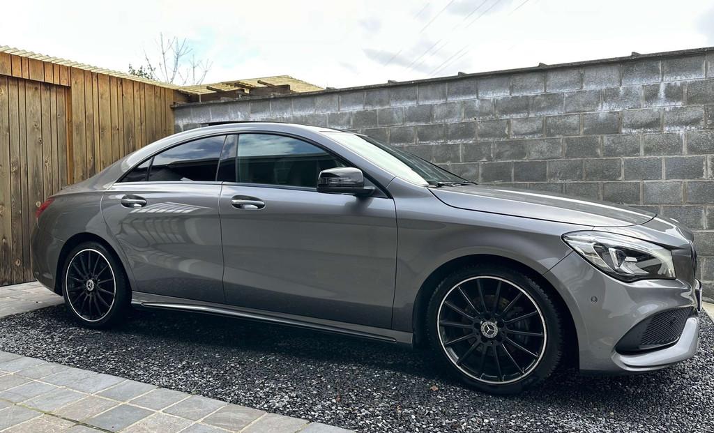 Mercedes-Benz CLA 180 i AMG Line Pano Led Navi Alcantara Cam, Automaat, Achterwielaandrijving, Gebruikt, Zwart