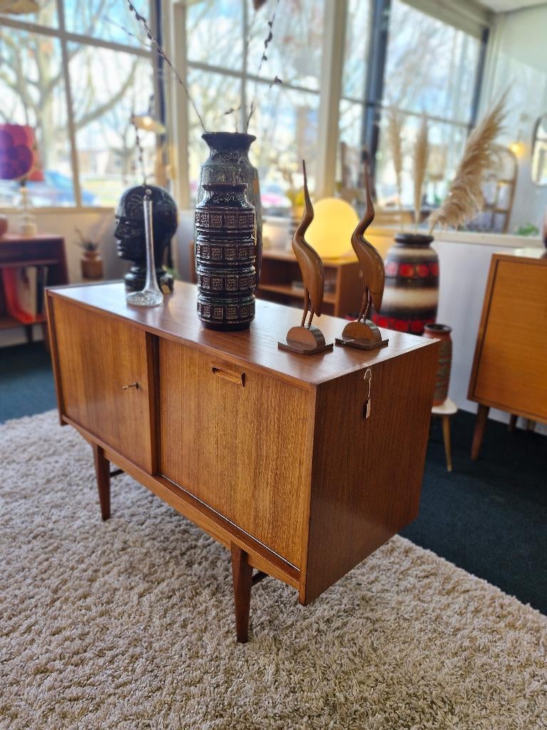 Vintage platenkastje / klein dressoir Fristho 70s, Huis en Inrichting, Ophalen, Gebruikt, Vintage