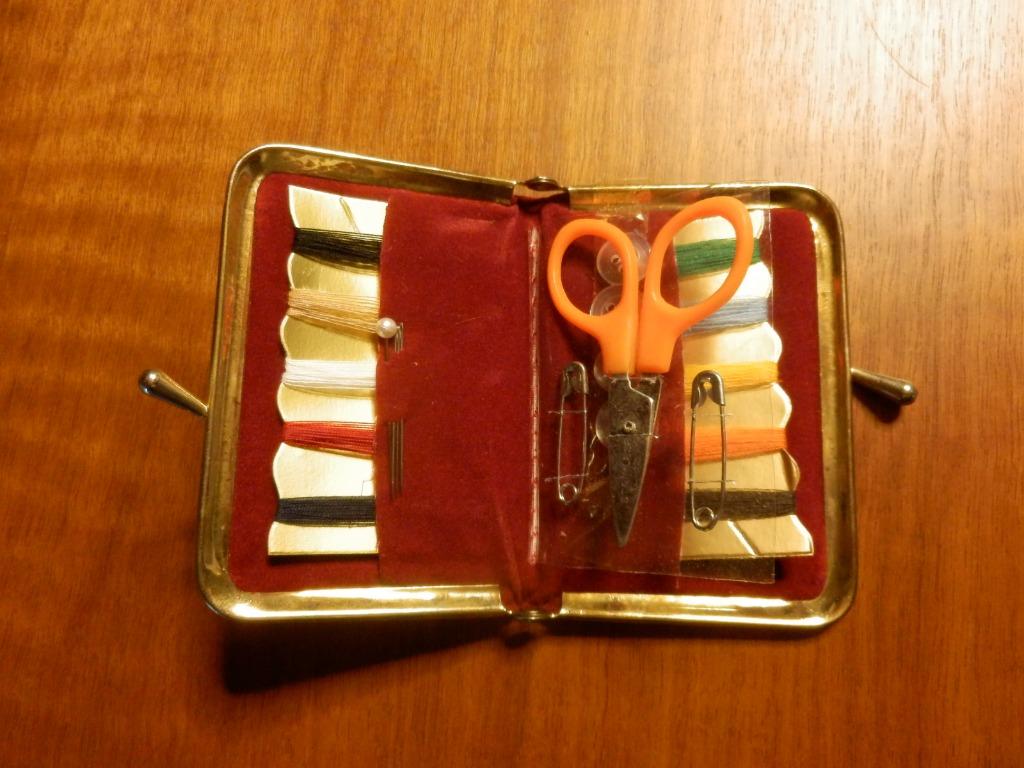 (20)- trousse de couture de poche, Hobby & Loisirs créatifs, Couture & Fournitures, Enlèvement ou Envoi, Comme neuf, Autres types