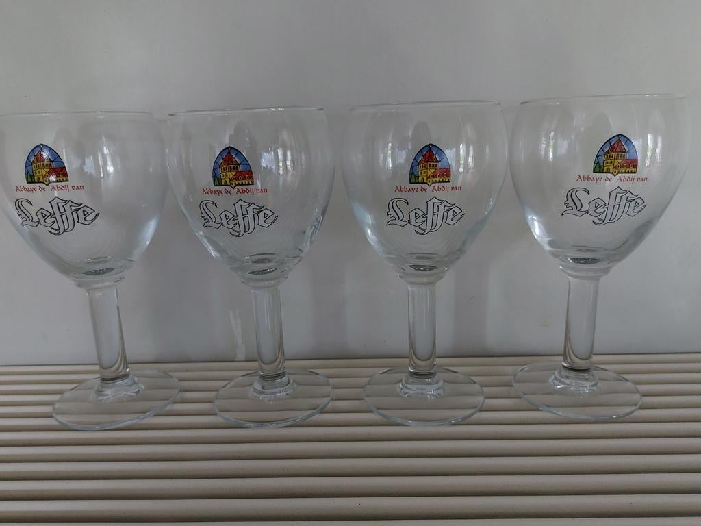 4 leffe bierglazen, Ophalen, Zo goed als nieuw, Leffe