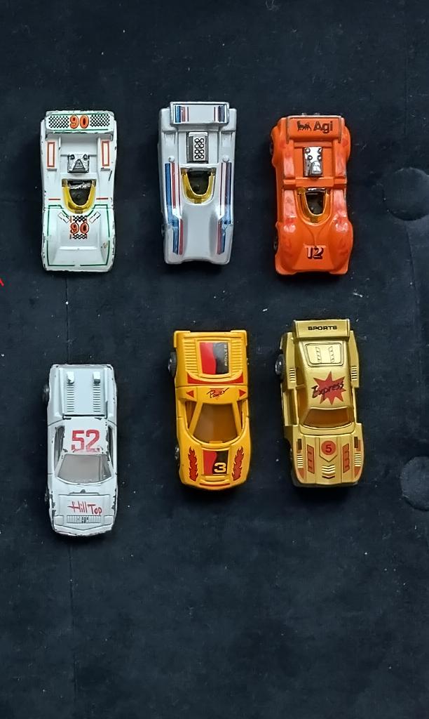 Veel kleine oldtimers uit de jaren 80 en 90, Ophalen