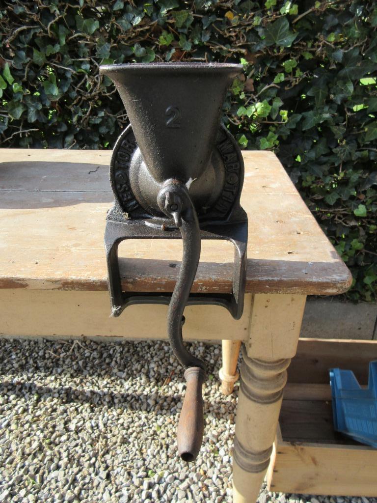 Hachoir à viande vintage sixties en fer Nestor Martin, Enlèvement