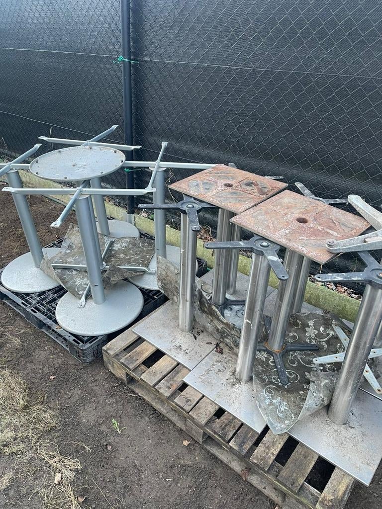 Terras tafel pooten, Enlèvement ou Envoi