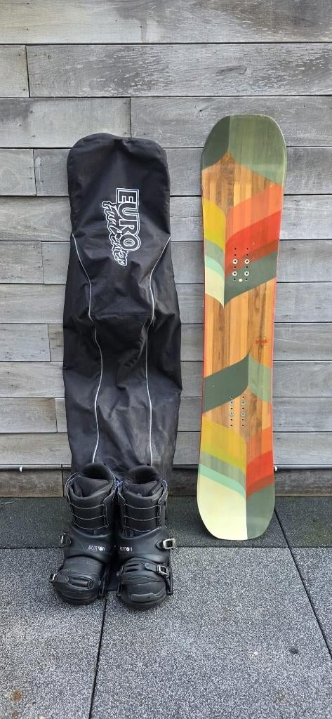K2 Snowboard (145) + Burton Bindings & Boots + Bag, Enlèvement ou Envoi, Utilisé, Planche
