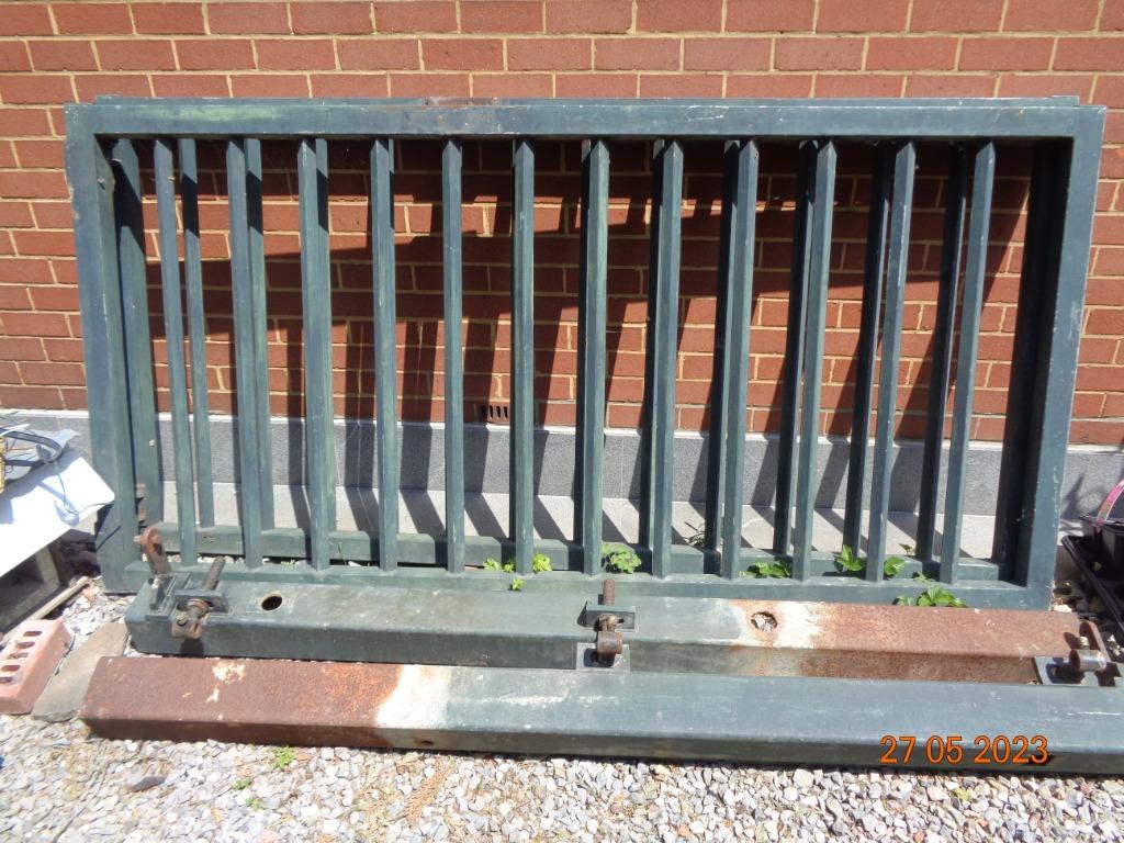 portail fer, Clôture barrée, Enlèvement, Avec portail, Utilisé