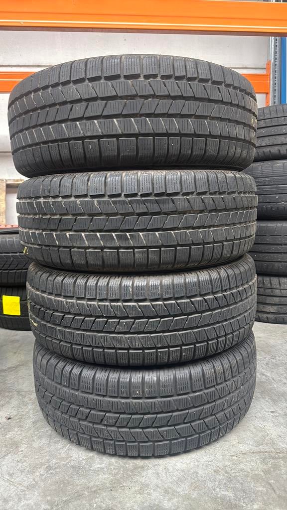 2356517 235/65/17 235/65R17 marque d'hiver Pirelli, Enlèvement