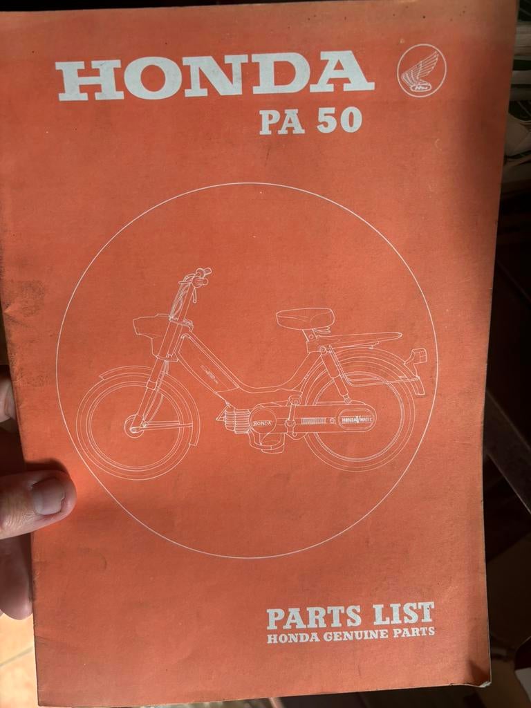 Onderdelenboek Honda Camino 1976-, Motoren, Ophalen of Verzenden, Honda