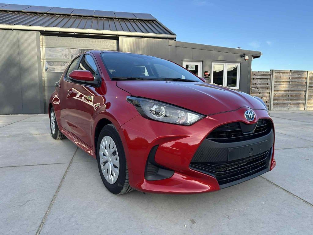 Toyota Yaris  1.5 VVT-i Hybrid / Airco / 19.330 km, Autos, Toyota, Rouge, Achat, Euro 6, Entreprise