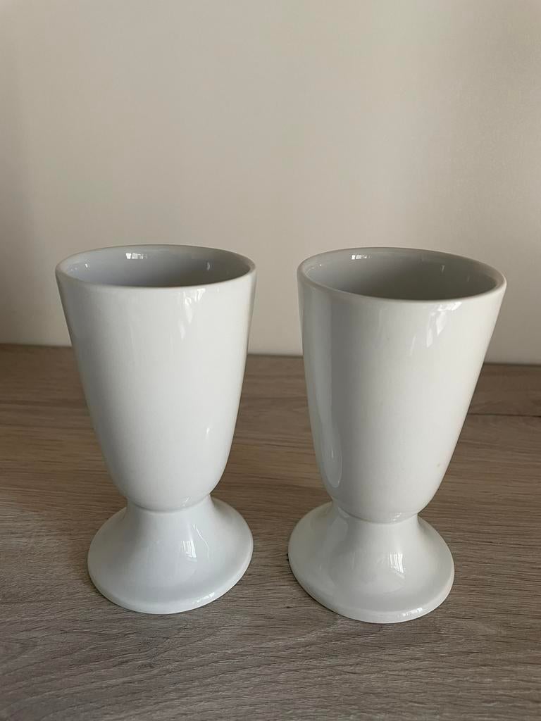 Paire de mazagrans anciens en porcelaine blanche, Enlèvement